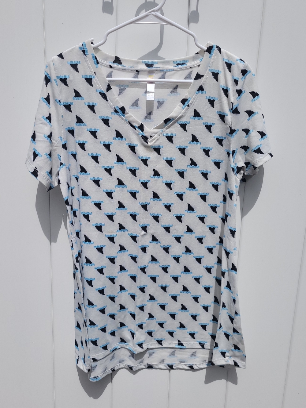 NWOT Large LuLaRoe Christy Tee